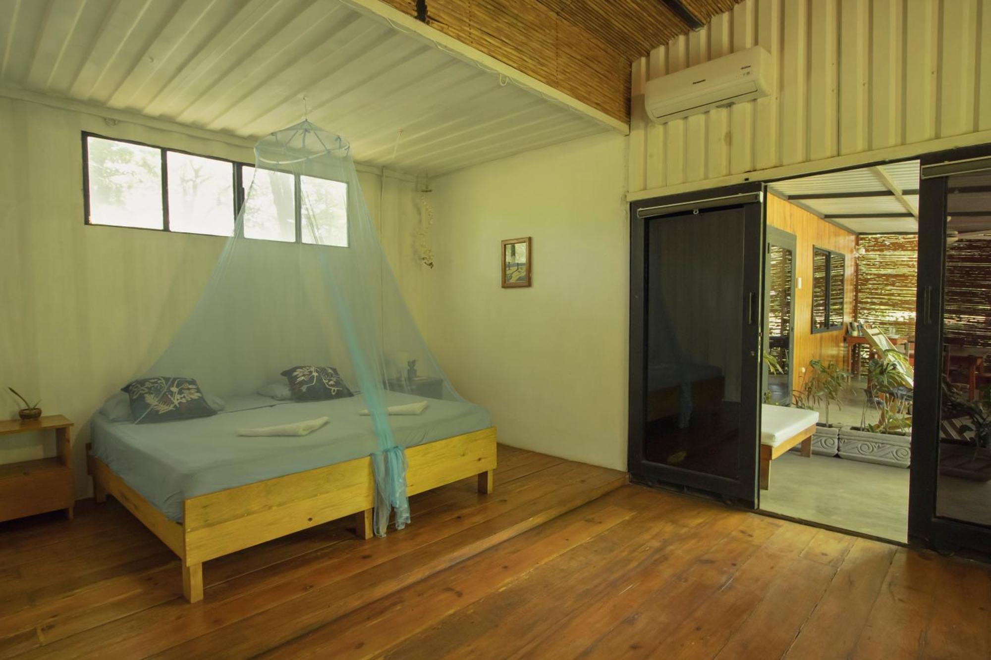 Mola Mola Surf Popoyo Bed & Breakfast Dış mekan fotoğraf